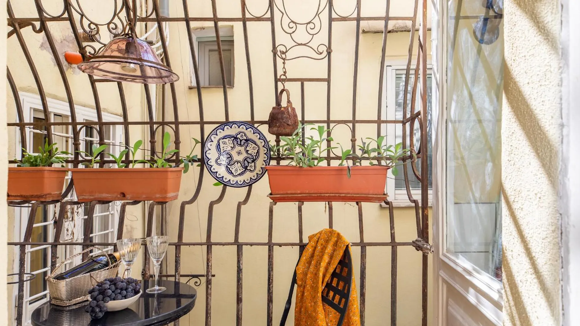 Iflat Trastevere Cozy Loft Apartment Rome Italy